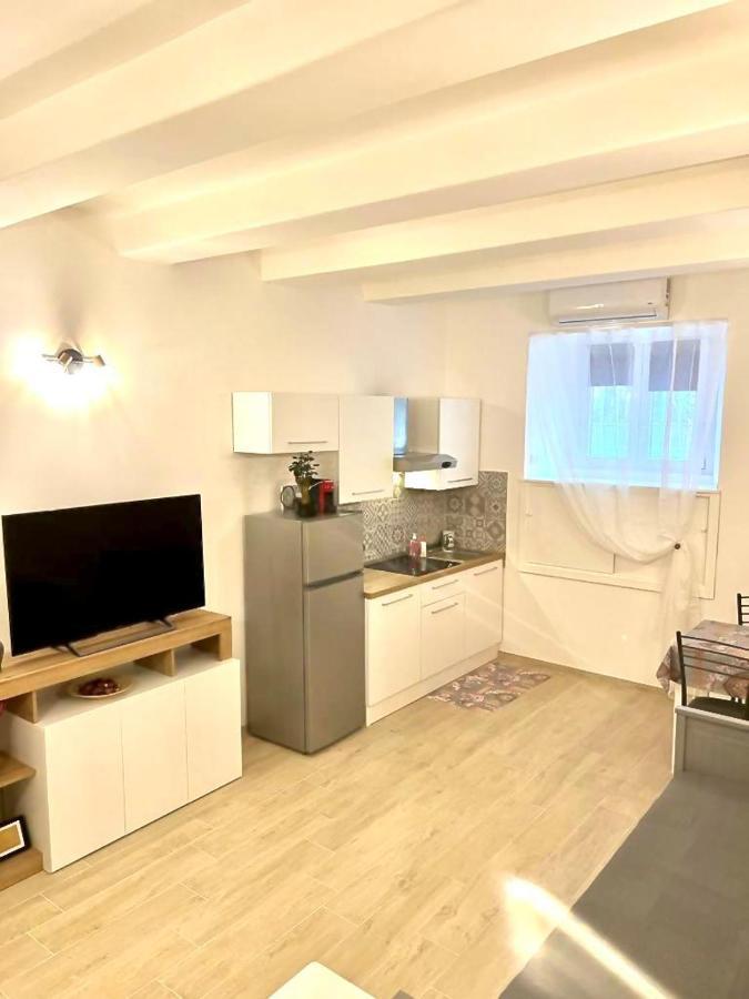 Guest House Mamy โรม ภายนอก รูปภาพ